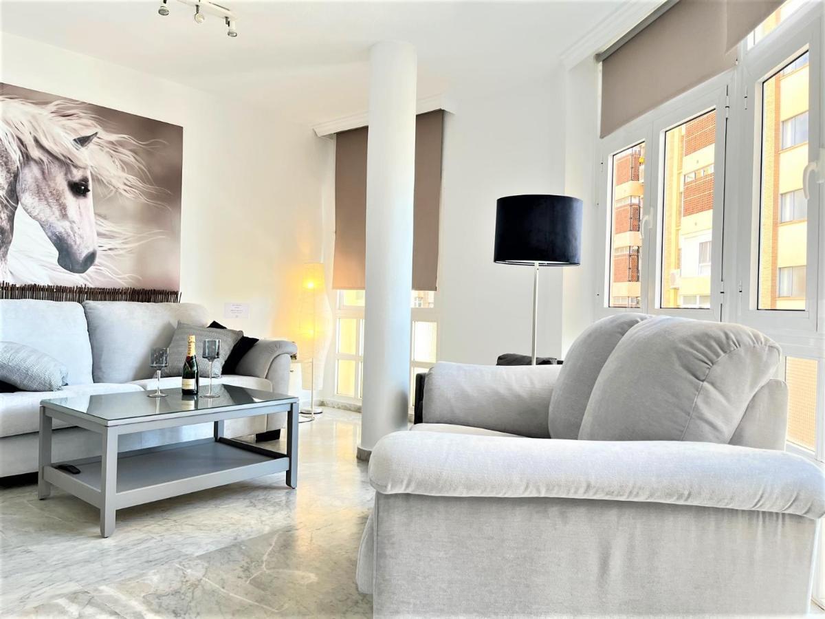 Rentcostadelsol Malagueta Arenal Малага Экстерьер фото